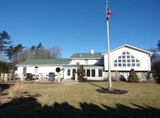 22 Taber St, Acushnet, MA 02743