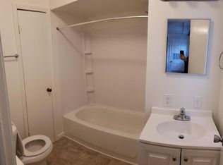 324 W Riley St #7, Easton, KS 66020