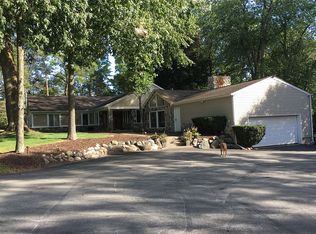 888 Galahad Dr, Ortonville, MI 48462