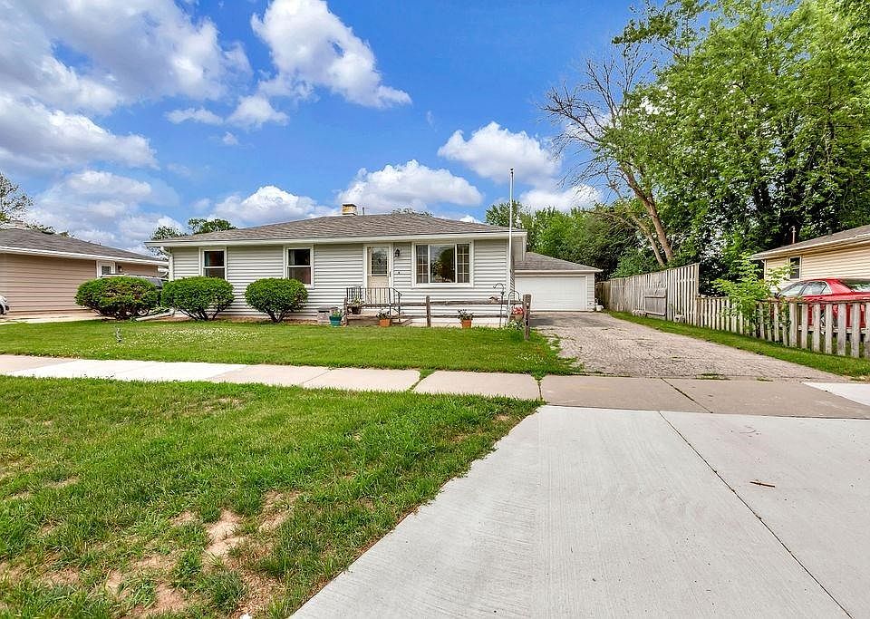 2228 Marathon Ave NEENAH