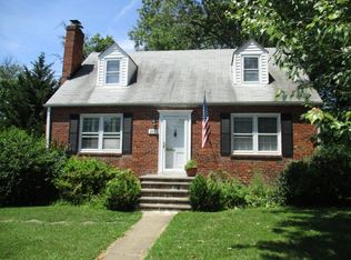 2932 Lawrence Dr, Falls Church, VA 22042