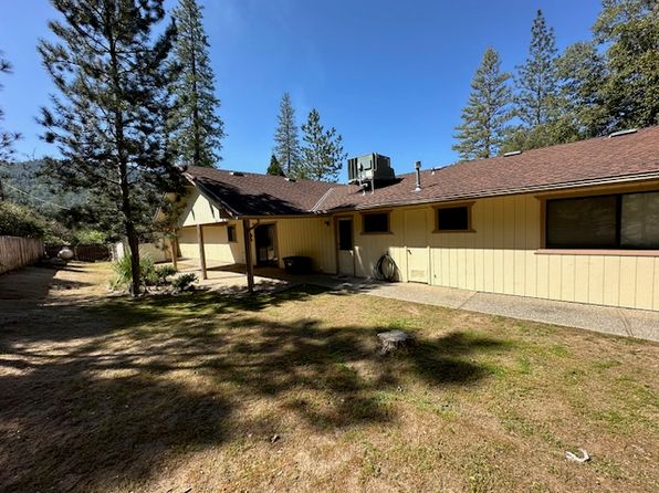 37912 China Creek Rd, Oakhurst, CA 93644