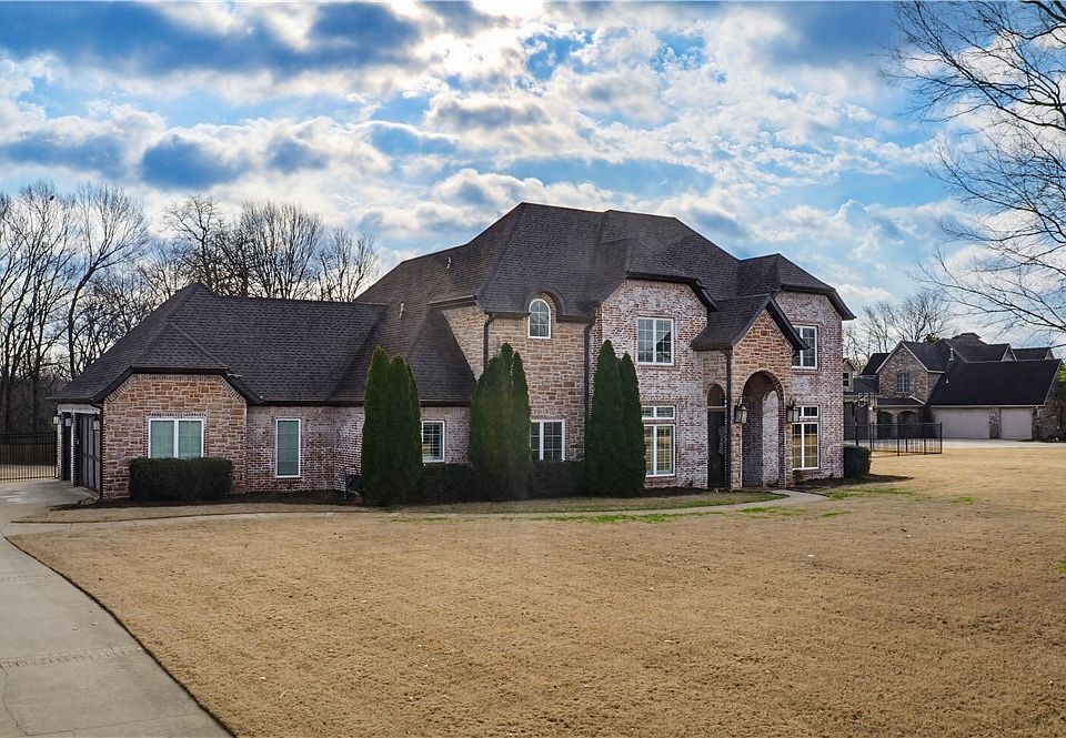 1st image of 448 Polo Dr