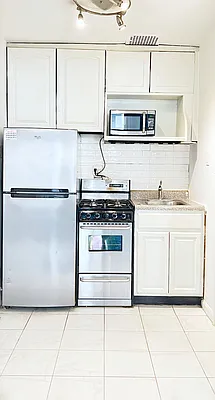 Rented by Corcoran | media 10