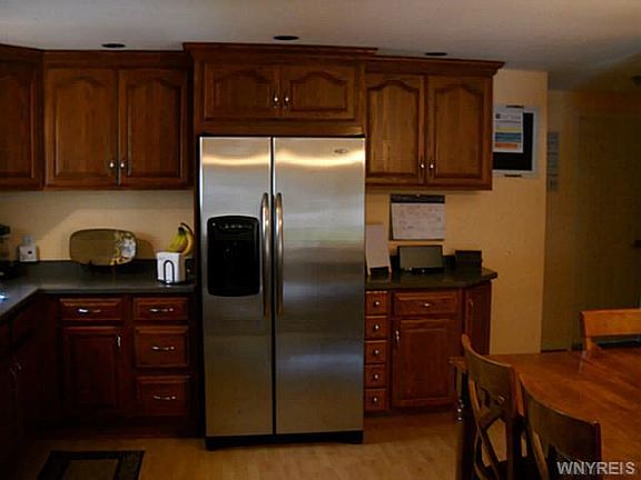 4th image of 48 Knollwood Dr