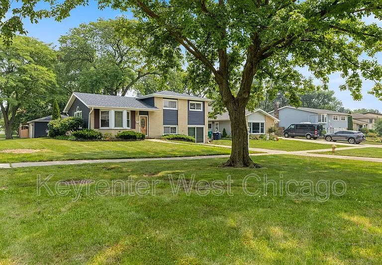 1003 S Finley Rd — Photo 3