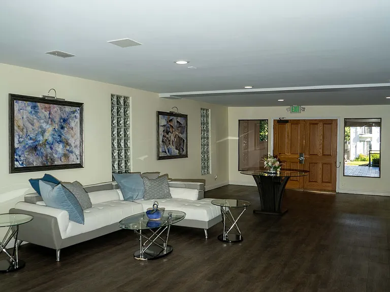 4521 Colbath Ave #103 — Photo 14