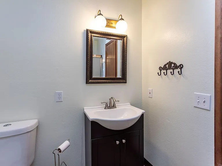 7673 Safari Cir — Photo 13
