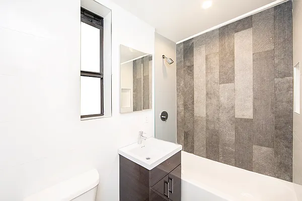 Rented by R New York | media 27