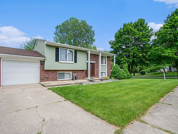 2nd image of 8599 Buckingham Dr