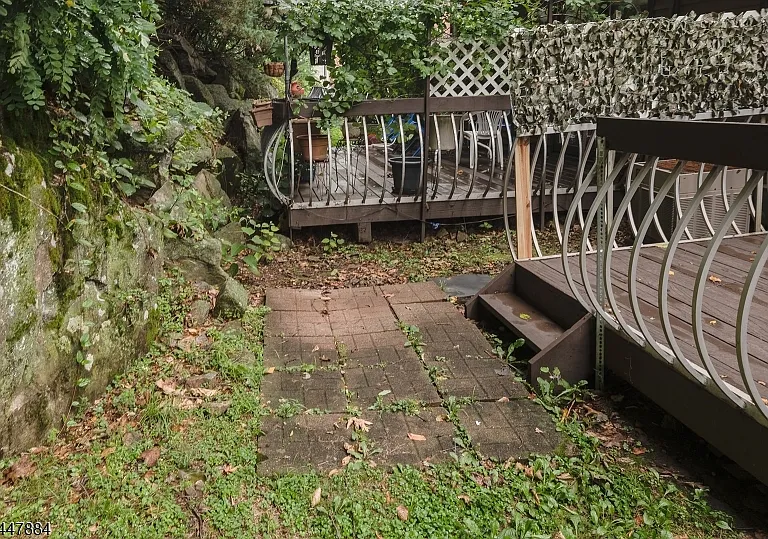 89 Continental Rd — Photo 35