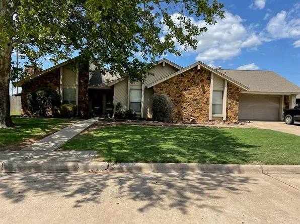 1014 Cherokee Pl, Lindsay, OK 73052