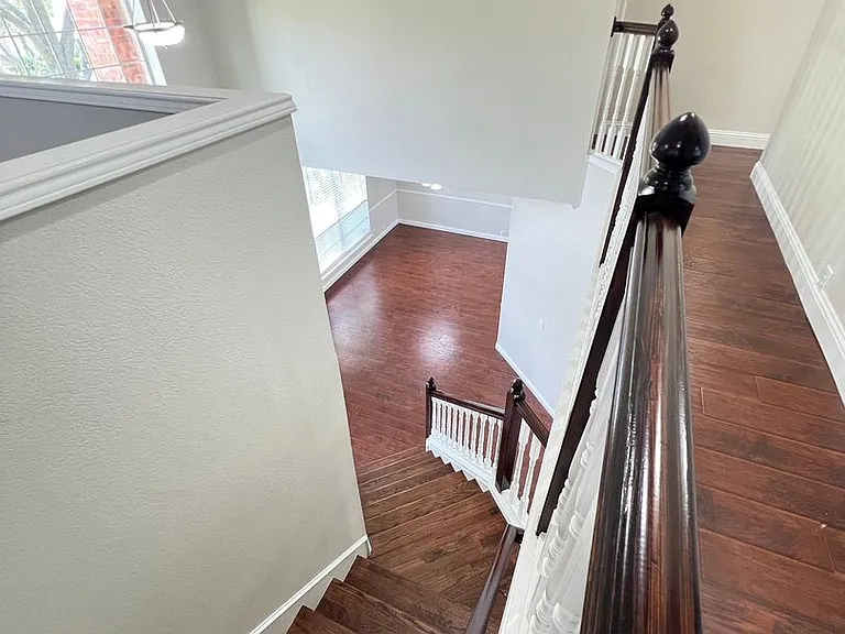 2505 Hunters Run Dr — Photo 4
