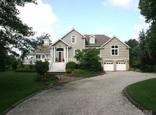 60 Orchard Neck Rd, Center Moriches, NY 11934
