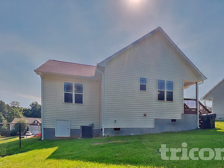 139 Parkers Pointe Dr — Photo 16