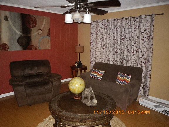 4th image of 2100 Burgandy Dr