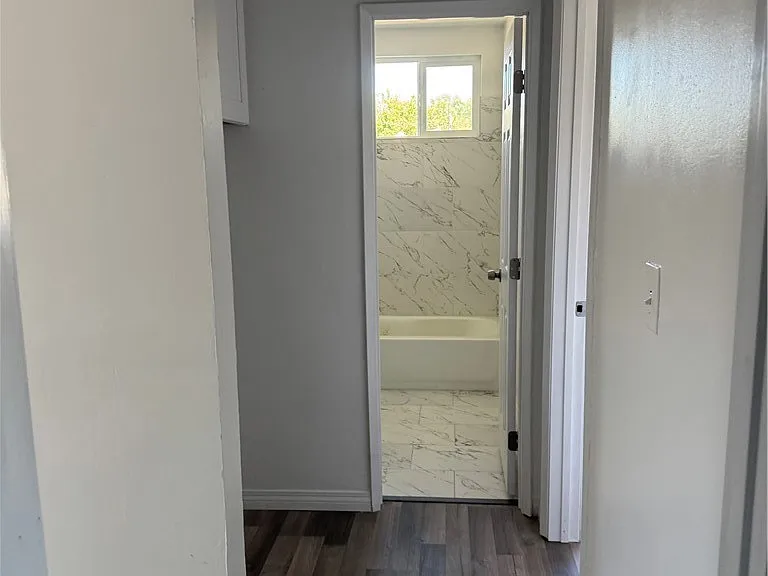 1124 Ramona Ave — Photo 7