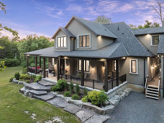 3rd image of 400 Lloyds Ln