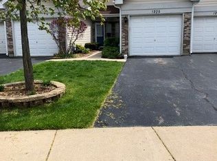 1205 Cranbrook Dr, Schaumburg, IL 60193