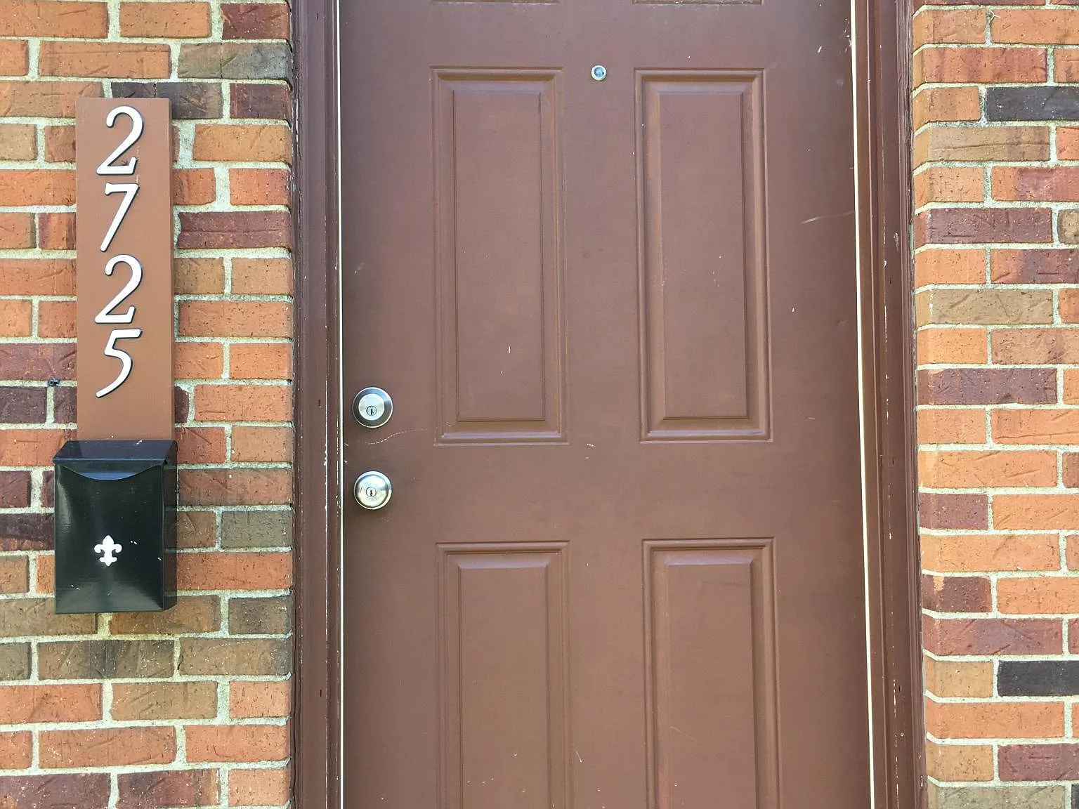 2 bed, 830 sqft, $1,050 — Photo 2