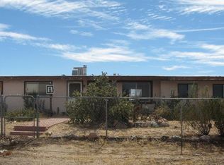 6096 Malibu Dr, Mojave, CA 93501