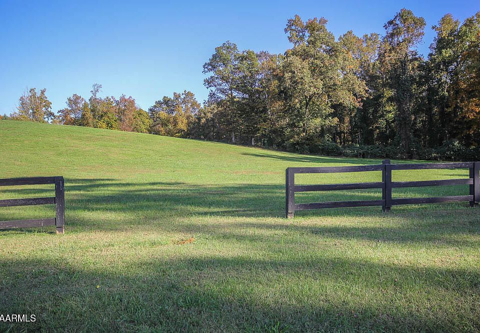 1st image of 3519 Rankin Ferry Loop