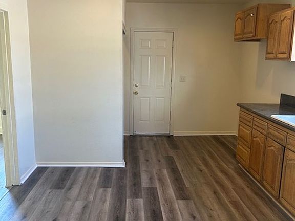 4th image of 649-651 W Sepulveda St