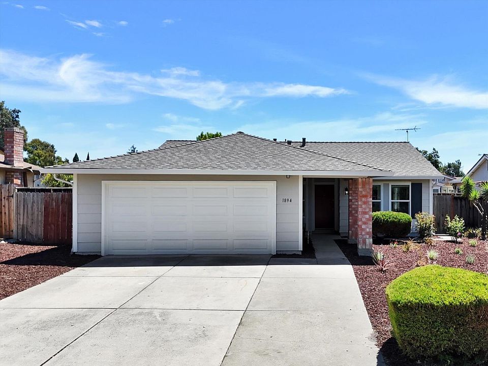 1st image of 1894 Pine Hollow Cir