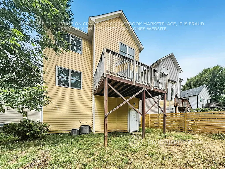 712 Connally St SE — Photo 21