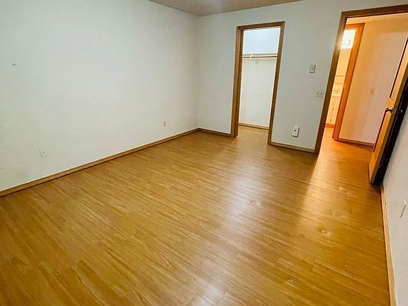 5th image of 6120 NE 193rd Pl