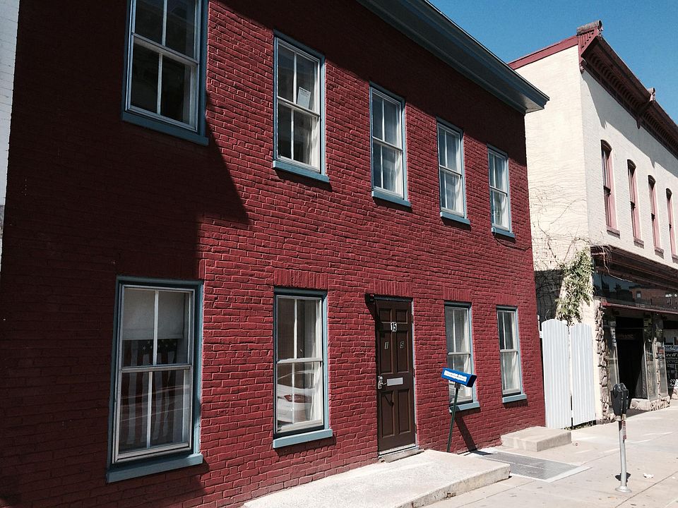 1st image of 15 W Franklin St APT 3