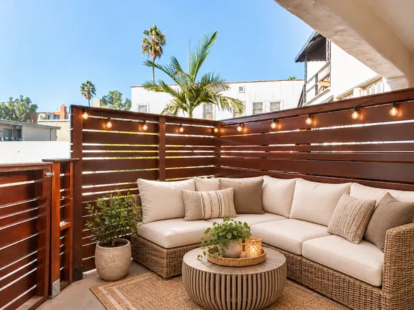 7352 Hollywood Blvd, Los Angeles, CA 90046