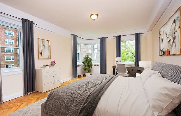 Sold by Re/Max In The City | media 35