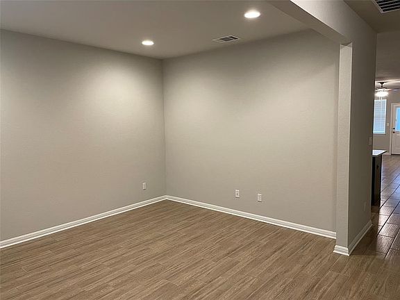 3rd image of 2557 Pecan Island Dr