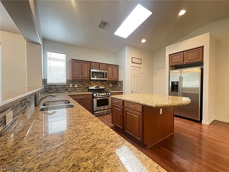 1066 Via Nandina Pl — Photo 9