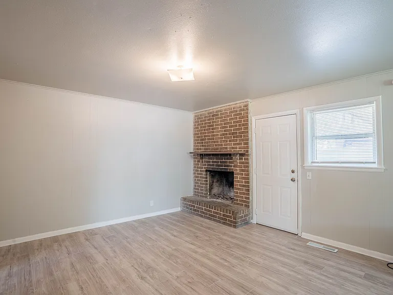 5021 S 85th East Ave — Photo 8
