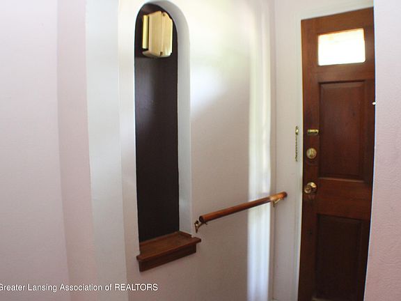 2nd image of 3312 Osler Ave