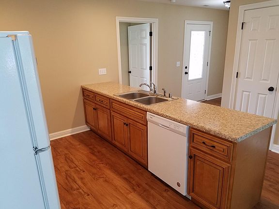 3rd image of 2102 Bambi Ln #2102