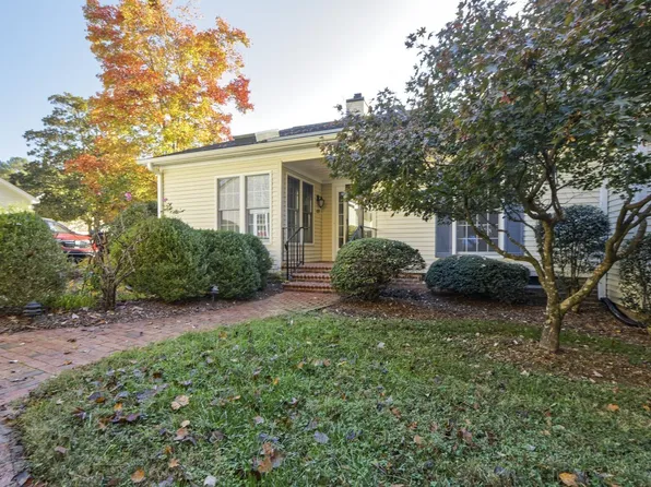 429 Wintercrest E, Pittsboro, NC 27312