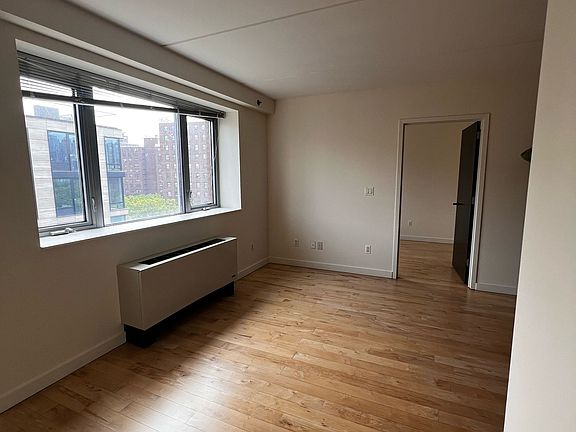 4th image of 1810 3rd Ave APT B8c