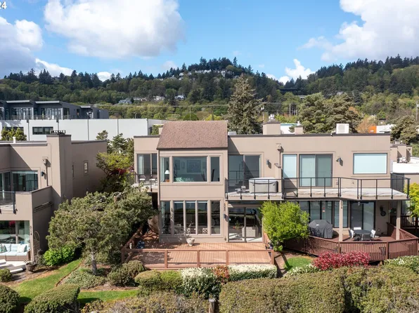 6088 S Riverpoint Ln, Portland, OR 97239