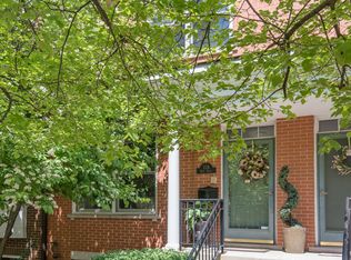 226 W Scott St, Chicago, IL 60610