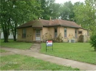 601 S 5th St, Osage City, KS 66523