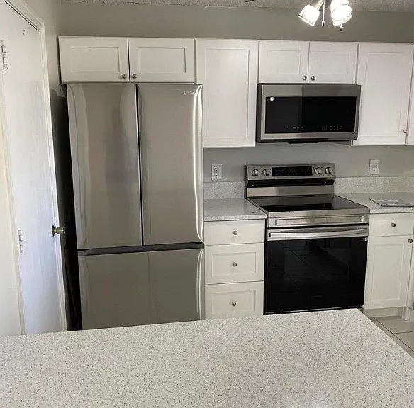 2217 Discovery Cir W — Photo 1