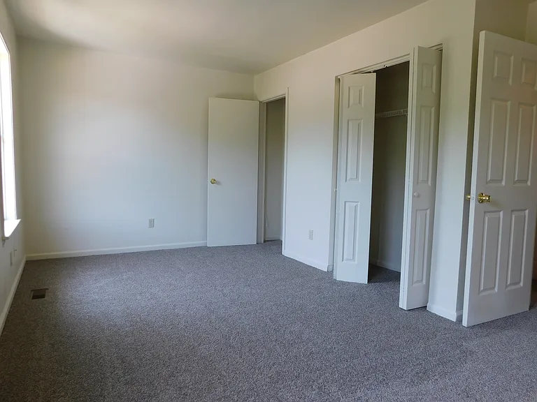 215 Greenbrier Ave — Photo 16