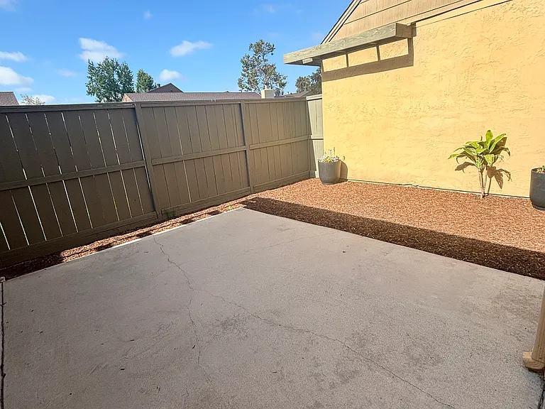 10531 Greenford Dr — Photo 13