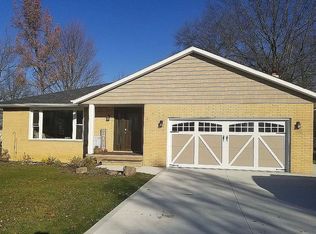 661 Jefferson Dr, Highland Heights, OH