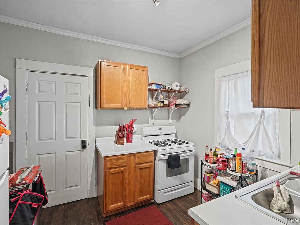 621 Saint Louis St, photo 16