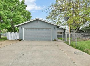 207 Park Ave, Manteca, CA