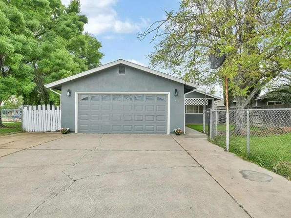 207 Park Ave, Manteca, CA 95337